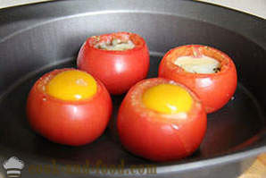 Punjene rajčice sa jajima i sirom