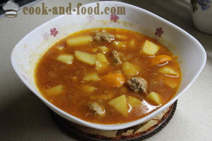 Krumpir juha sa mesne okruglice i rajčica - Kako kuhati juhu od rajčice s meatballs, s korak po korak recept fotografijama