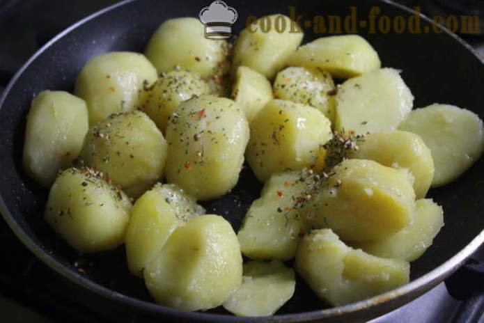 Topla gljiva salata s krumpirom - kako napraviti topli krumpir salatu s gljivama, korak po korak recept fotografijama
