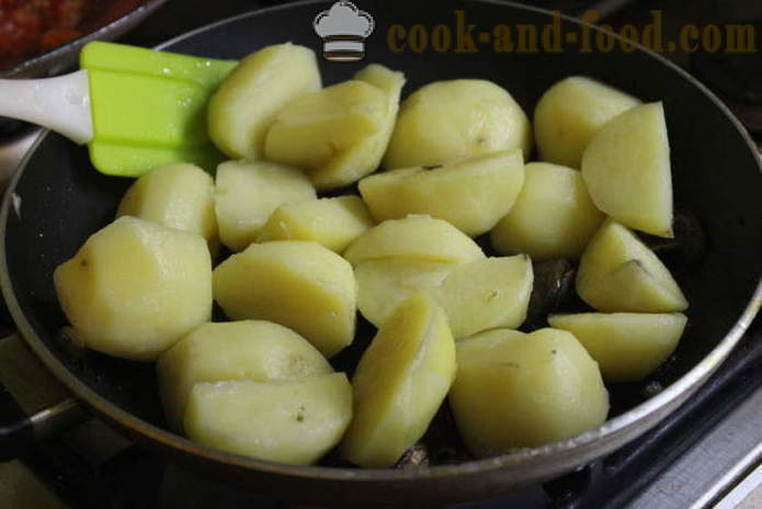 Krumpir s gljivama s kiselim vrhnjem i češnjakom - Kako kuhati krumpir s gljivama u tavi, korak po korak recept fotografijama