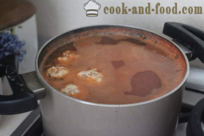 Jednostavna crvena leća juha s meatballs i rajčice - kako kuhati juha od crvene leće, s korak po korak recept fotografijama