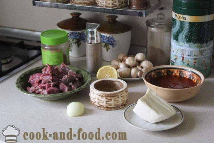 Ukusna gulaš - i ukusno kuhati gulaš s gljivama, korak po korak recept fotografijama