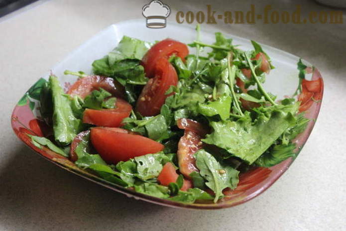 Ukusna salata sa rukolom i rajčice - kako se pripremiti salatu od rukolom, korak po korak recept fotografijama