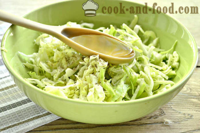 Jednostavna salata od kupusa i krastavaca s octom - kako napraviti ukusnu salatu od svježeg kupusa i krastavaca s korak po korak recept fotografijama