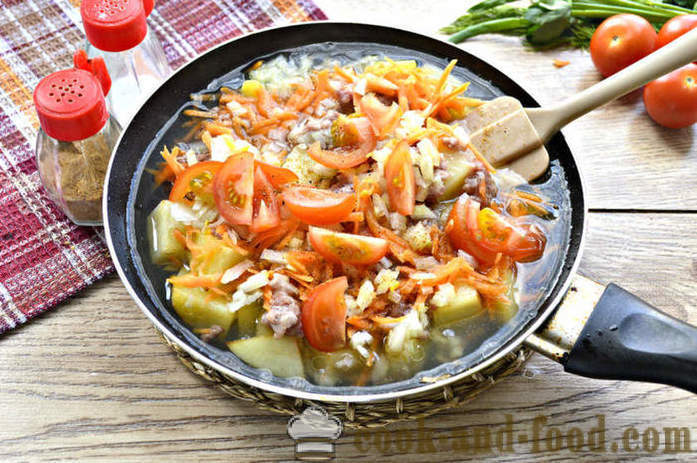 Krumpir pirjana sa mesom i povrćem - kako kuhati ukusna krumpir u tavi, korak po korak recept fotografijama