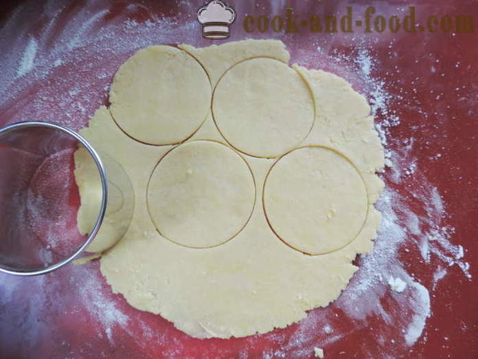 Kolača kolačići s jagodama u pećnici - kako ispeći kolača punjena s jagodama, korak po korak recept fotografijama