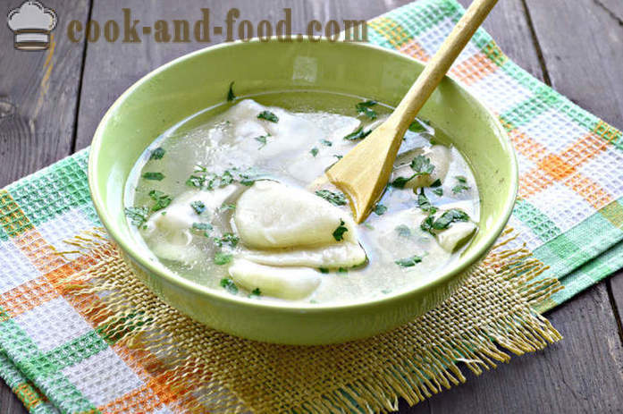 Domaći njoki u juhu - što je ukusna kuhati knedle sa juhu, s korak po korak recept fotografijama