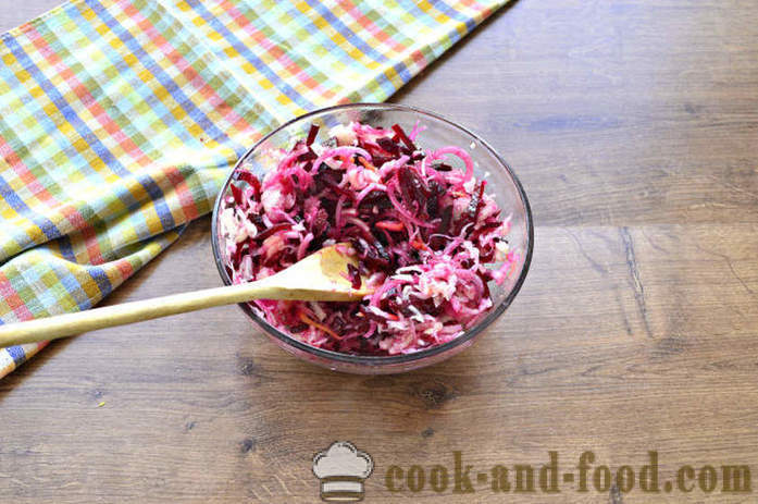Posna Cikla salata s kiselim kupusom - Kako kuhati cikle salata s kiselim kupusom, korak po korak recept fotografijama