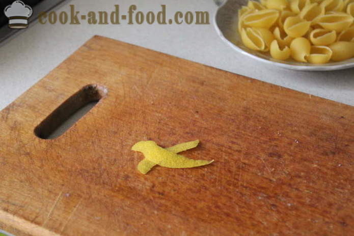 Punjene tjestenine školjke s mljevenim gljivama - Kako napraviti punjene tjestenine školjke u pećnici, s korak po korak recept fotografijama
