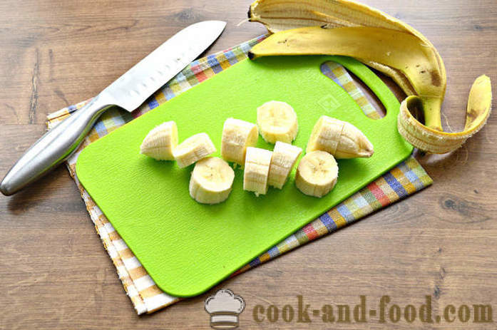 Banana frape s zobenih pahuljica - Kako napraviti banana smoothie sa mlijekom i zobene u blender, korak po korak recept fotografijama