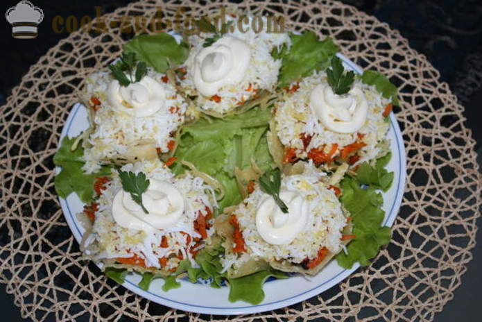 Ukusna salata od gljiva u košari od sira - kako napraviti sir košara salate, korak po korak recept fotografijama