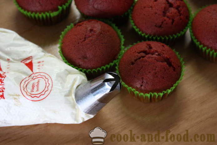 Crveni i bijeli cupcakes - kako napraviti krafni kod kuće, korak po korak recept fotografijama