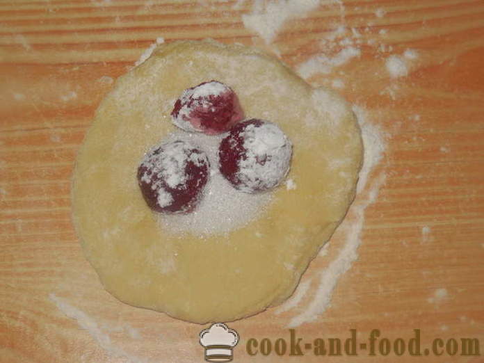Vjetar kolači s jagodama - Kako kuhati kolače s jagodama u pećnici, s korak po korak recept fotografijama