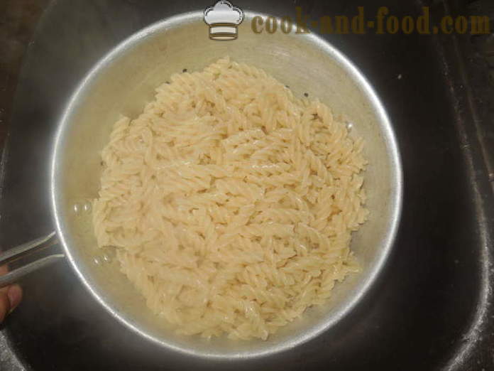 Zapečeni makaroni i sir slatko - kako kuhati tjestenina lonac u pećnicu, s korak po korak recept fotografijama