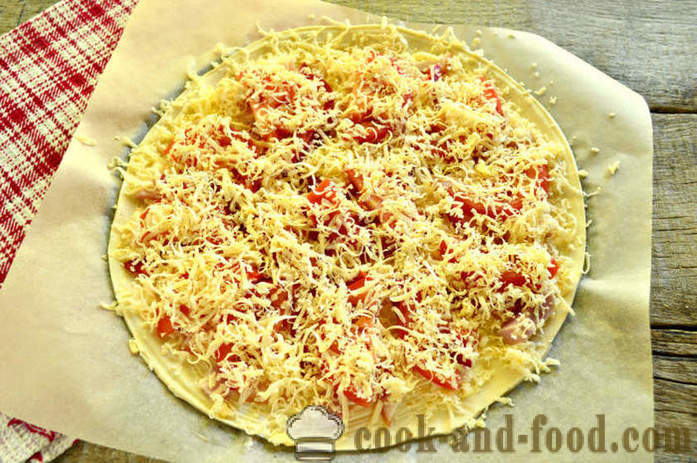 Pizza lisnato Lisnato tijesto sa slaninom i paprikom - kako se pripremiti beskvasni pizzu od tijesta, korak po korak recept fotografijama