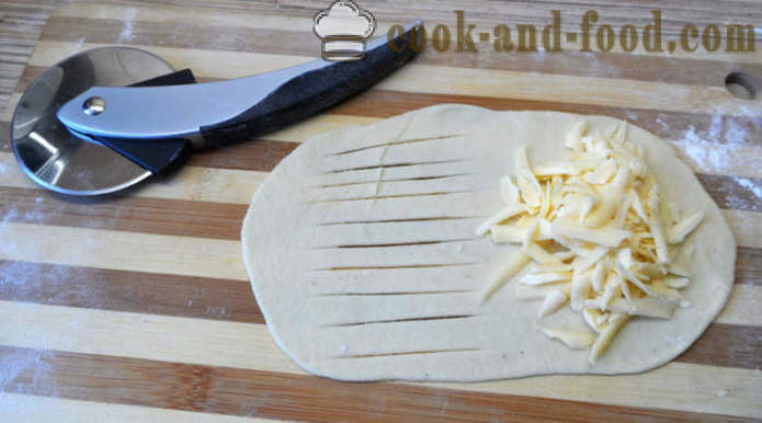 Kvasac peciva sa sirom - Kako kuhati originalni snack, korak po korak recept fotografijama