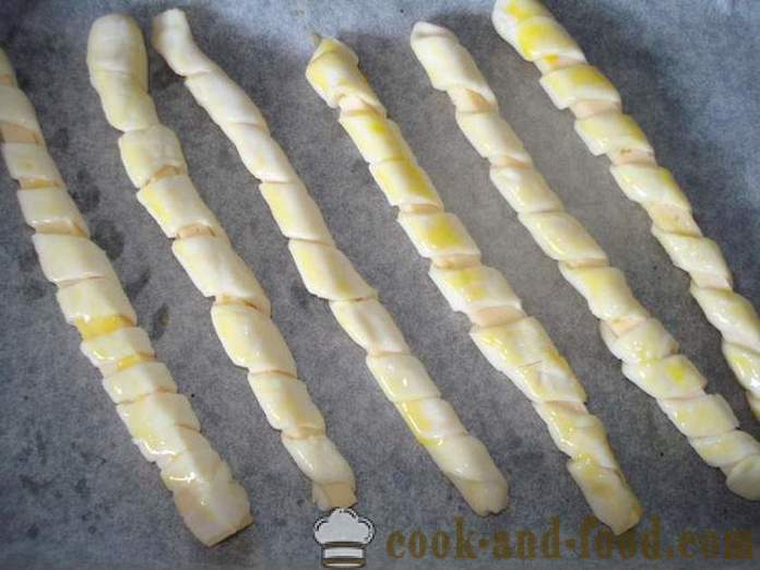 Domaći sir u lisnatom tijestu štapići za pivo - kako kuhati sira palicama kod kuće, korak po korak recept fotografijama