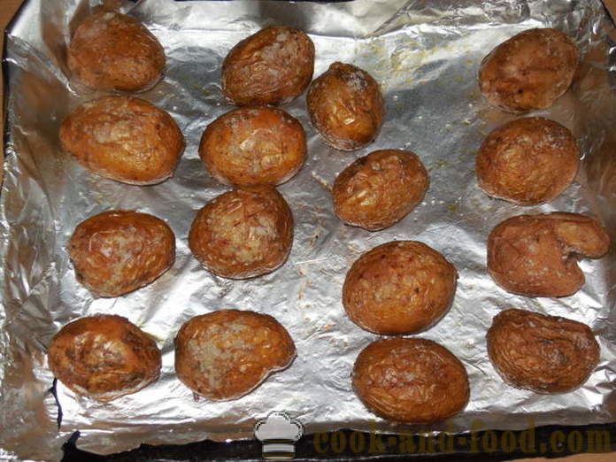 Pečeni krumpir u jaknama u pećnici - ukusna pečeni krumpir u ljusci u pećnici, s korak po korak recept fotografijama