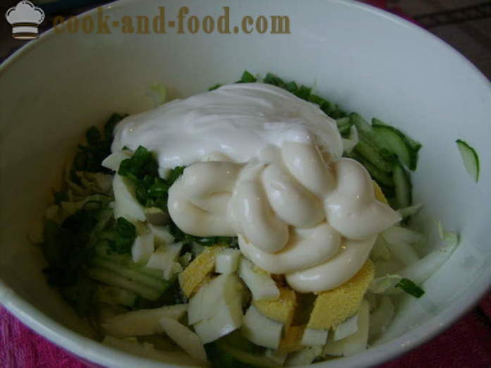 Salata sa kineskim kupusom, krastavac, jaja i mladi luk - kako kuhati ukusna salata kineskog kupusa, korak po korak recept fotografijama