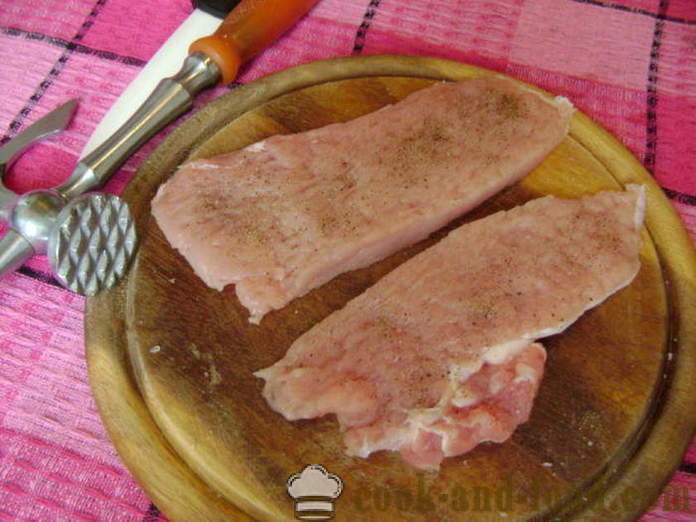 Svinjski odrezak s lukom - kako kuhati odrezak od svinjetine, s korak po korak recept fotografijama