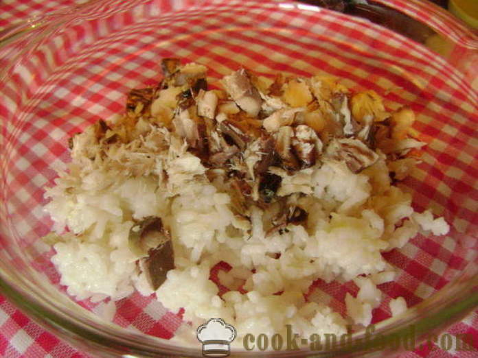 Jednostavna riba salata s rižom i jajima - Kako kuhati riba salata s rižom, korak po korak recept fotografijama