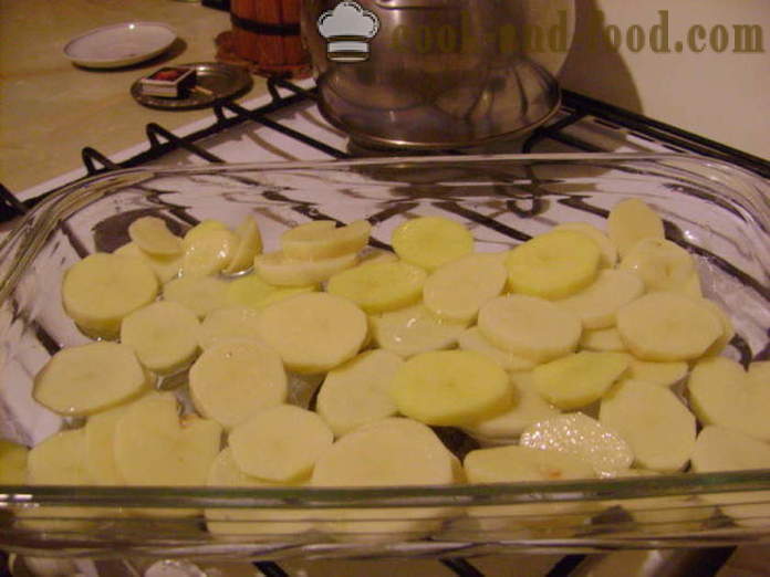 Pileća krilca na podlozi od krumpira u pećnici - Kako napraviti krila i krumpir u pećnici, s korak po korak recept fotografijama