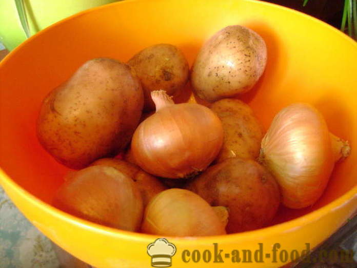 Kvasac pita s krumpirom i gljivama - Kako kuhati pitu sa gljivama i krumpirom, s korak po korak recept fotografijama