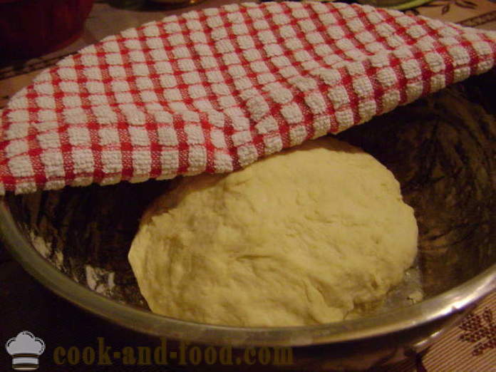 Univerzalni Maslac kvasca tijesto za pite - kako se pripremiti dizanog tijesta kolač, korak po korak recept fotografijama