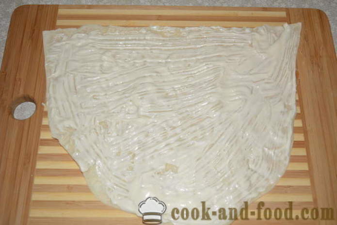 Jednostavan Rola pita kruh sa sprotni, sira i jaja - kako kuhati štrucu pita kruh sa papaline, korak po korak recept fotografijama