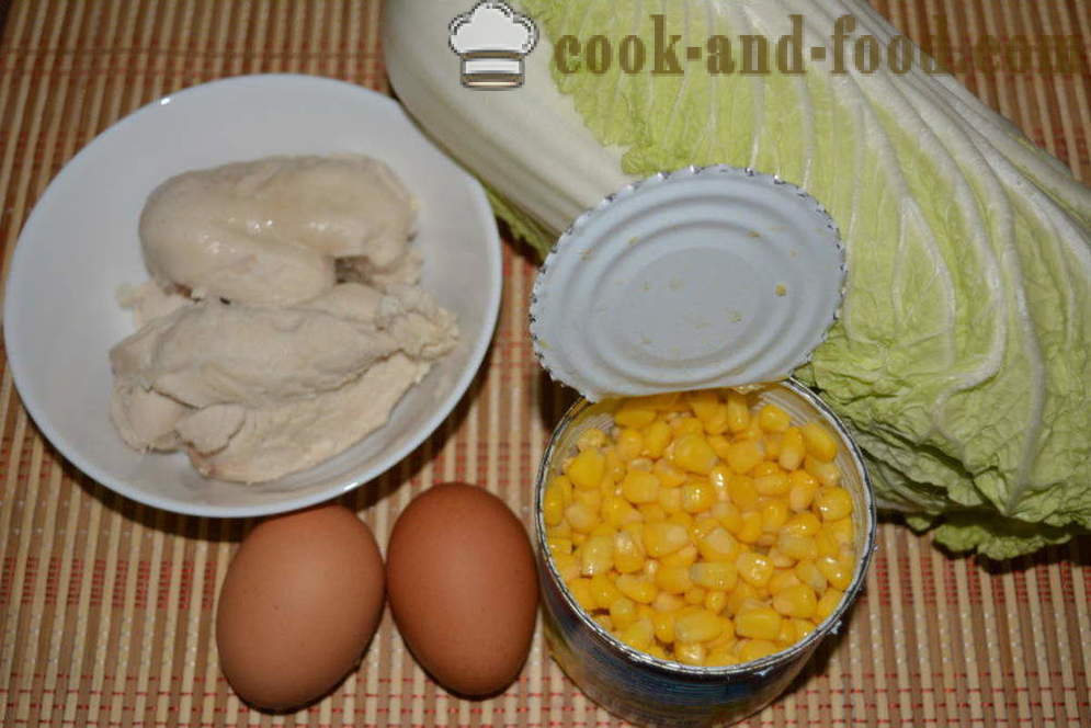 Jednostavna salata s kineskim kupusom, piletinom i kukuruzom - kako se pripremiti salatu od kineski kupus s pilećim prsima, korak po korak recept fotografijama