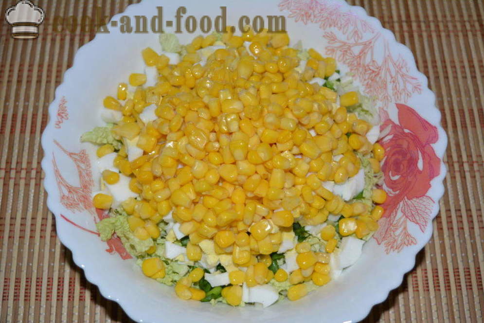 Jednostavna salata s kineskim kupusom, piletinom i kukuruzom - kako se pripremiti salatu od kineski kupus s pilećim prsima, korak po korak recept fotografijama