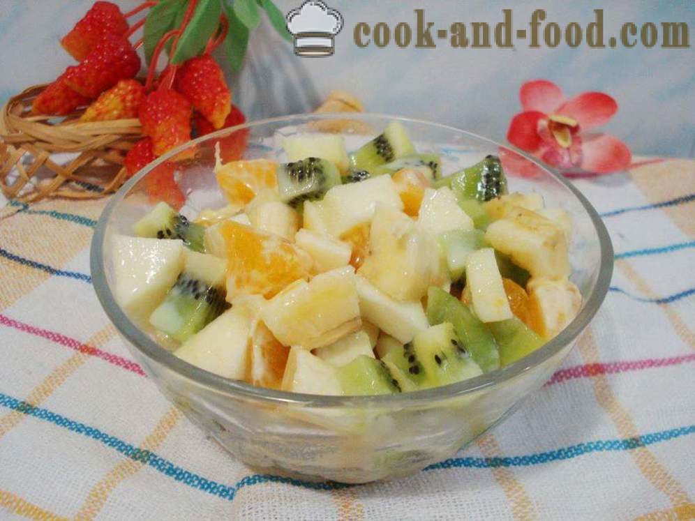 Jednostavna voćna salata s kondenzirano mlijeko - kako napraviti voćnu salatu, korak po korak recept fotografijama