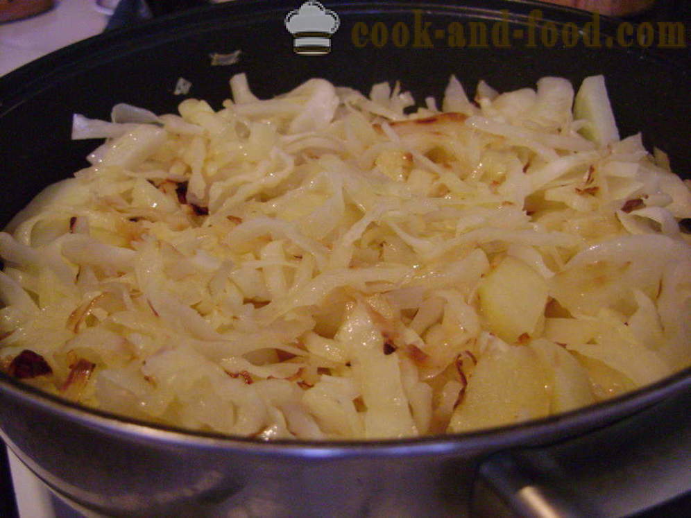 Pirjani kupus s krumpirom, piletinom i gljivama - i ukusno kuhati pirjana kupus, korak po korak recept fotografijama