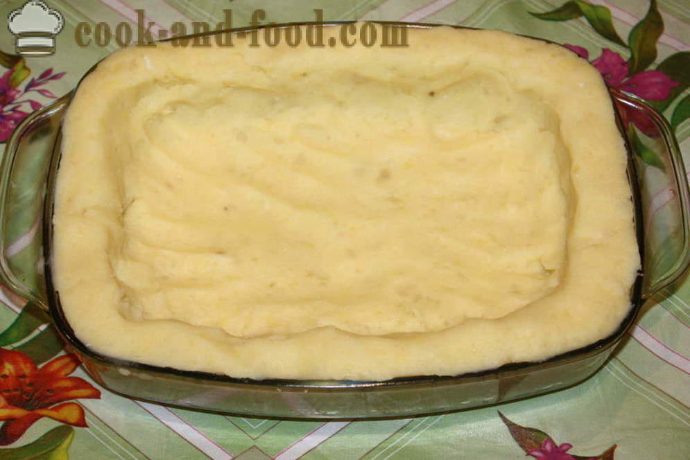 Krumpir lonac s mesom - kako napraviti krumpir lonac sa mljevenim mesom, korak po korak recept fotografijama
