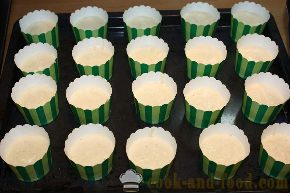 Vanilla cupcakes sa kremom odozgo, korak po korak, kako napraviti cupcakes sa kremom na vrhu, recept sa slikom