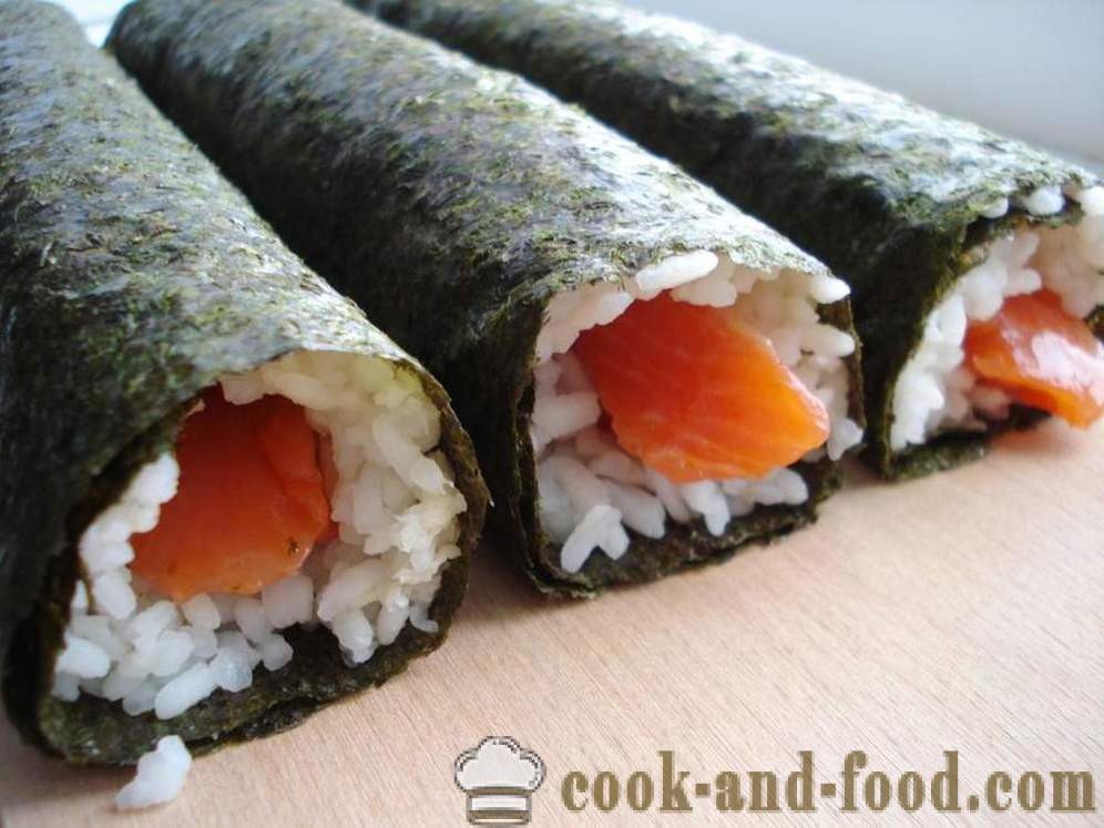 Sushi role s rižom i crvene ribe - kako kuhati Sushi role kod kuće, korak po korak recept fotografijama