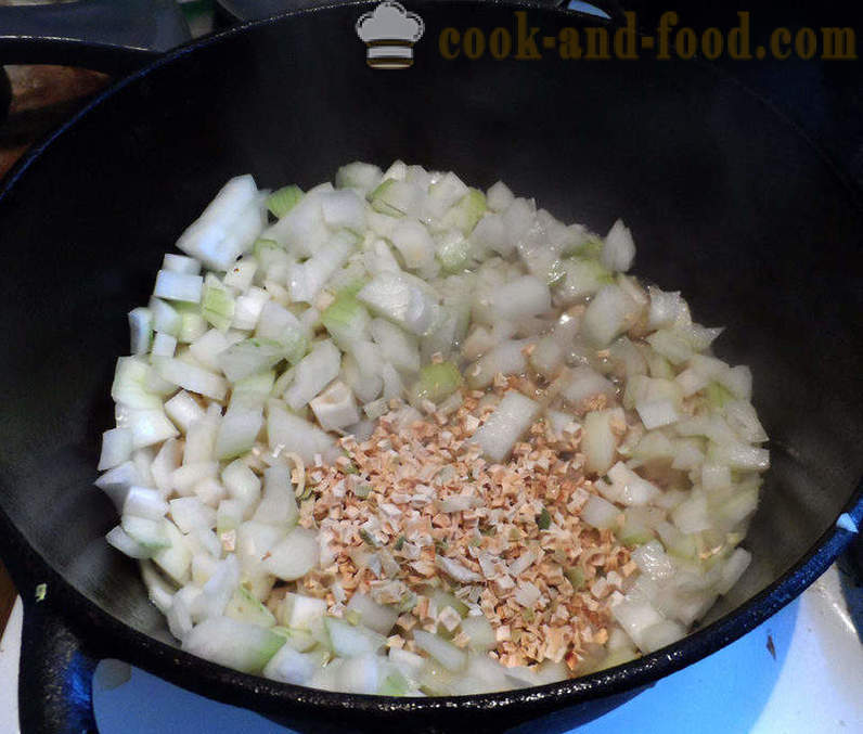 Bigus s kupus, meso i gljive - Kako kuhati pravilno Bigus, korak po korak recept fotografijama