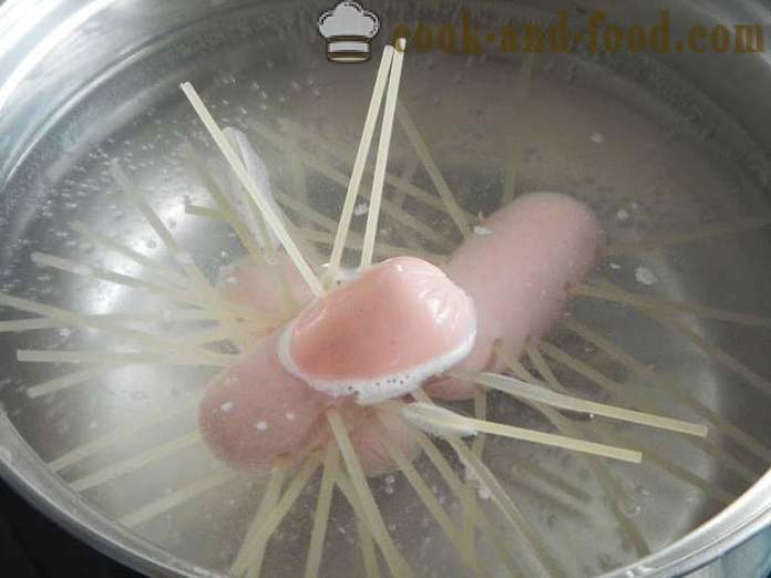 Hobotnica kobasica i špageti - kako kuhati špagete s kobasicama za djecu, korak po korak recept fotografijama