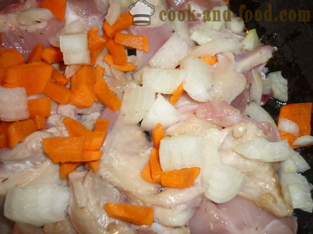 Pirjani piletina u umaku od rajčice - kako ukusna kuhati pileća gulaš, korak po korak recept fotografijama