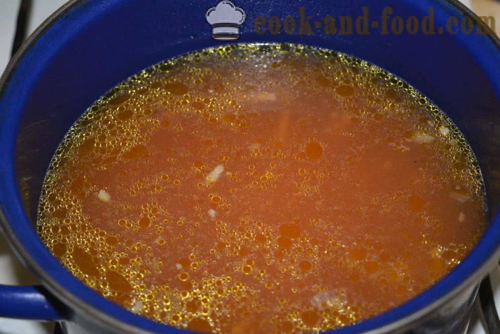 Meso juha s mesom i valjušci od brašna i jaja - Kako kuhati juhu sa mljevenim mesom s mlincima, korak po korak recept fotografijama