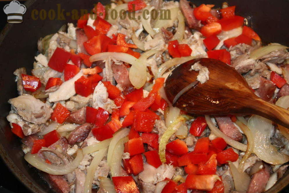 Tepsija s piletinom, slaninom i zeleni grah u pećnici - kako napraviti lonac u pećnicu, s korak po korak recept fotografijama