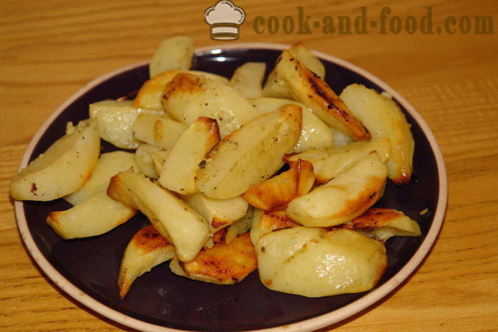 Krumpir pečen u pećnici - poput pečene kriške krumpira u pećnici, s korak po korak recept fotografijama
