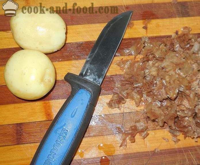 Ukusna mladi krumpir pečeni u pećnici uz meso - kao ukusni pečeni mladi krumpir u rupu, recept sa slikama, korak po korak