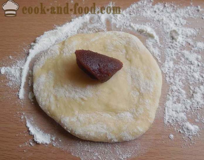 Zračni kvasac kolači sa marmeladom u pećnici - Kako kuhati pite s marmeladom, s korak po korak recept fotografijama