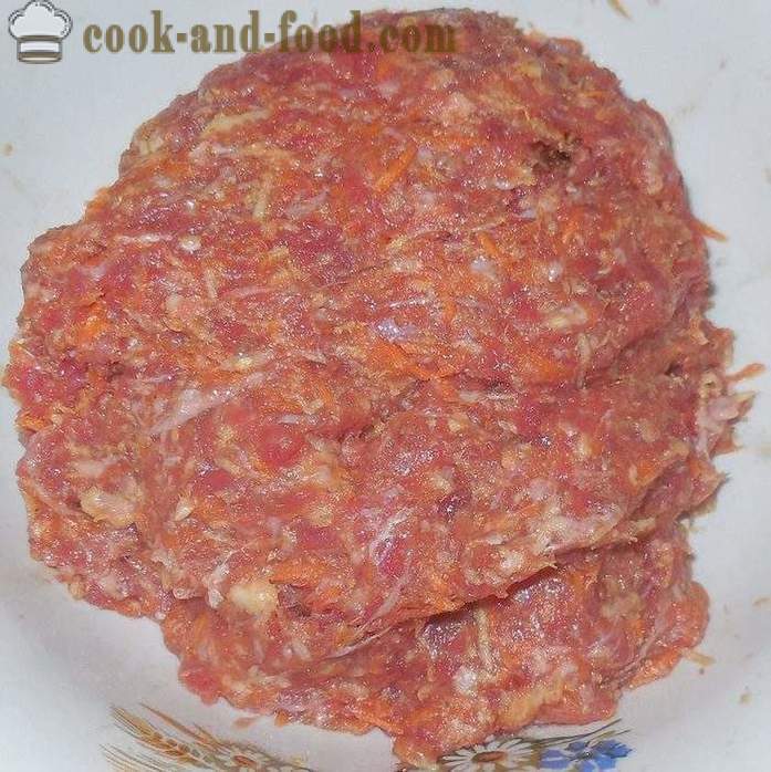 Ukusna pljeskavice od mljevenog mesa: svinjetina, govedina, mrkve i češnjaka - Kako kuhati krmenadle mesa, korak po korak recept fotografijama