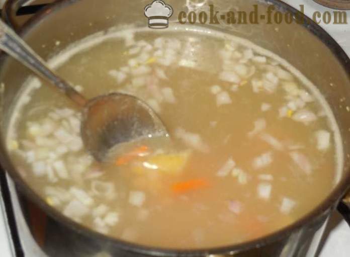 Ukusna juha od graška sa suhim mesom i mesom