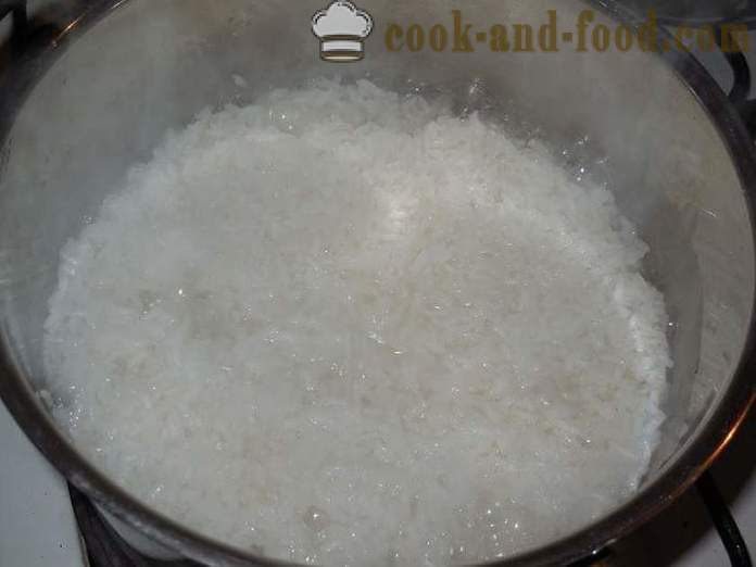 Kako kuhati svjež riže ukrasi u tavi treba - kako skuhati rižu na vodi - korak po korak recept fotografijama