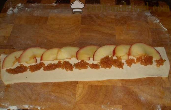 Rose kolač od lisnatog tijesta i jabuka pod snijegom od šećera u prahu - recept u pećnici, s fotografijama