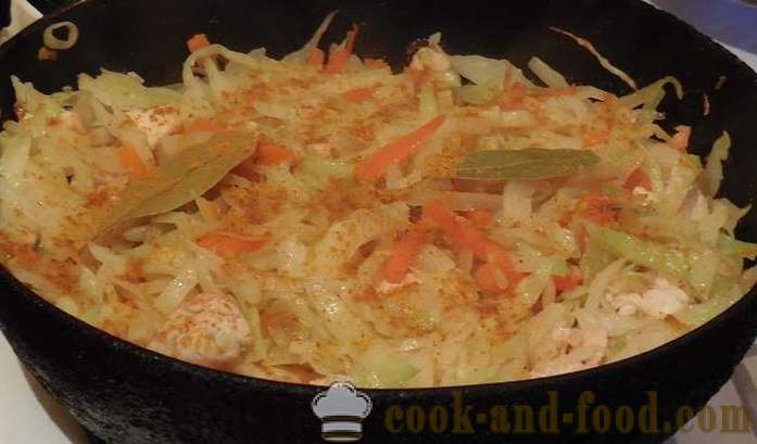 Pirjani kupus s piletinom, povrćem i curry - Kako kuhati pirjana kupus sa mesom piletine - korak po korak recept fotografijama