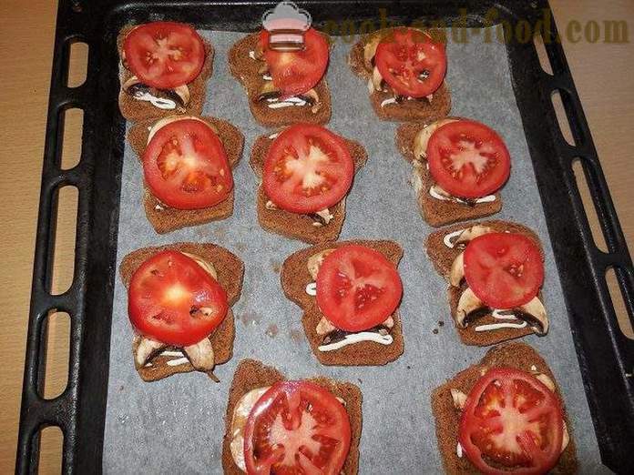 Ukusna topla sendviča s gljivama gljivama - Recept za vruće sendviče u pećnici - s fotografijama